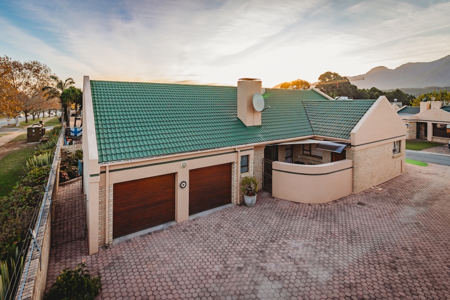 3 Bedroom Property for Sale in Heather Park Western Cape